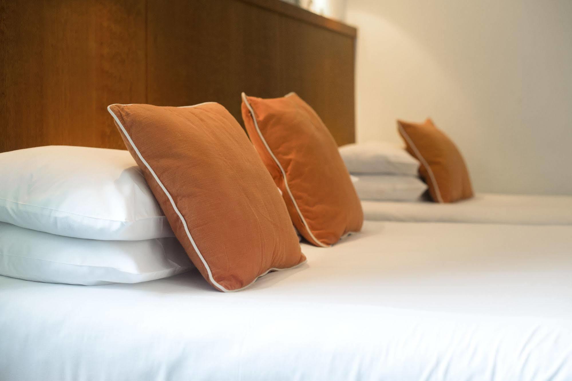 7Hotel Diner Halstead  Dış mekan fotoğraf